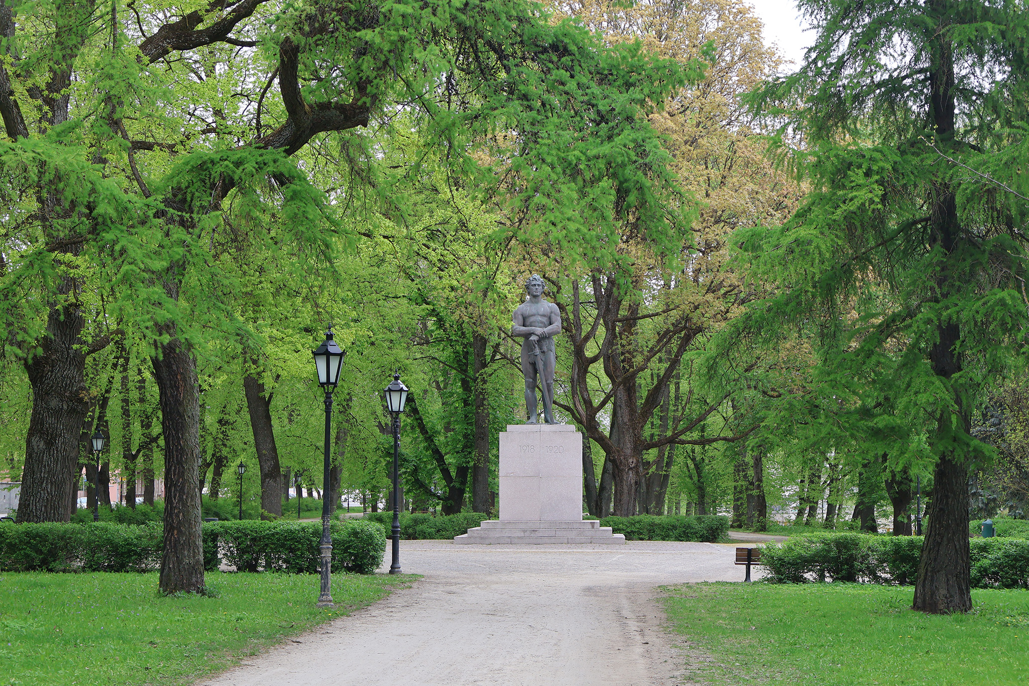 Tartu: Academica on a Hill