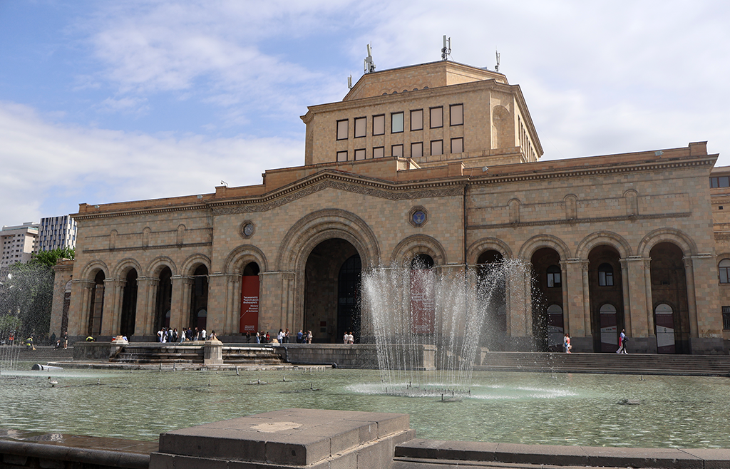 Yerevan: books and museums